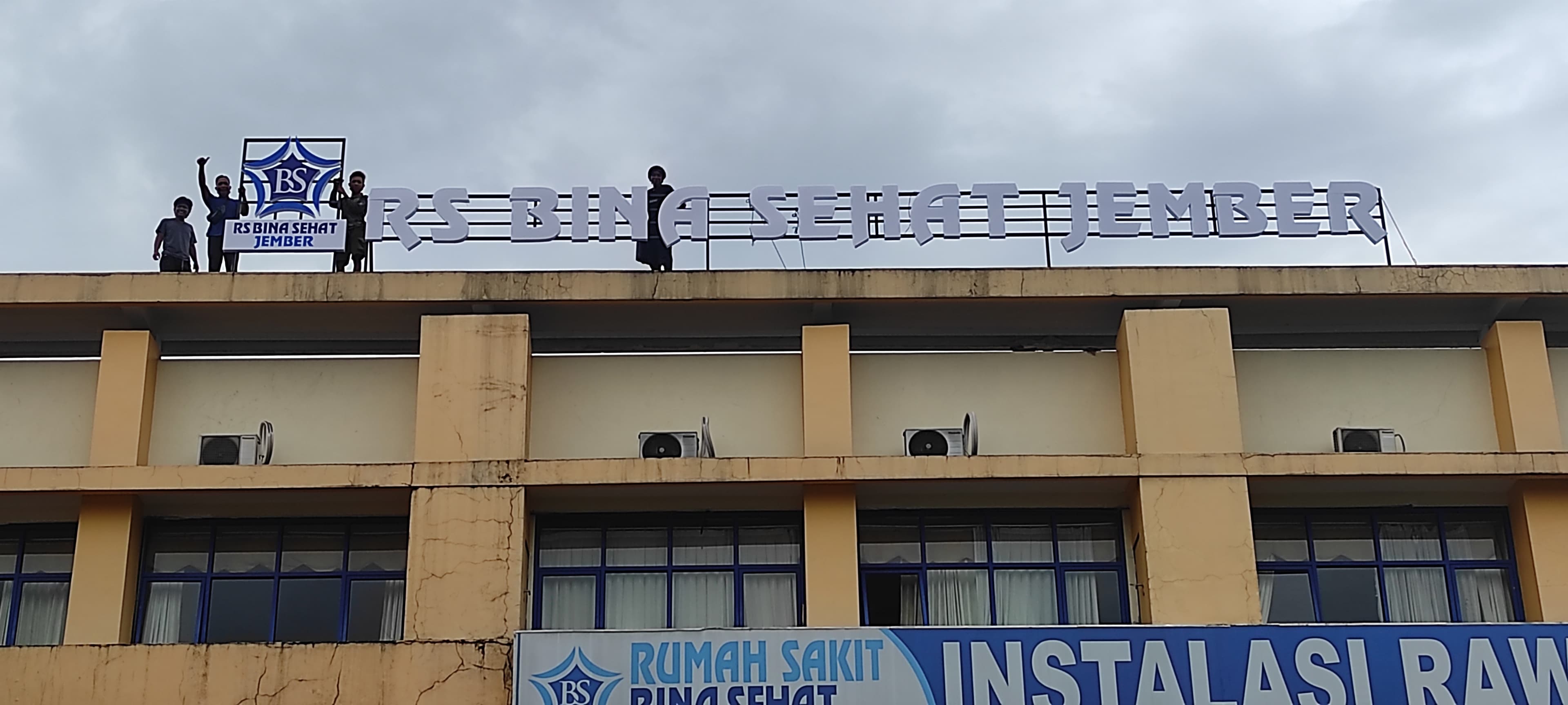 RS Bina Sehat Jember Rooftop Letter Sign